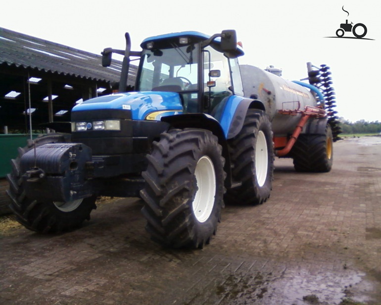 Foto New Holland TM 155 #499150