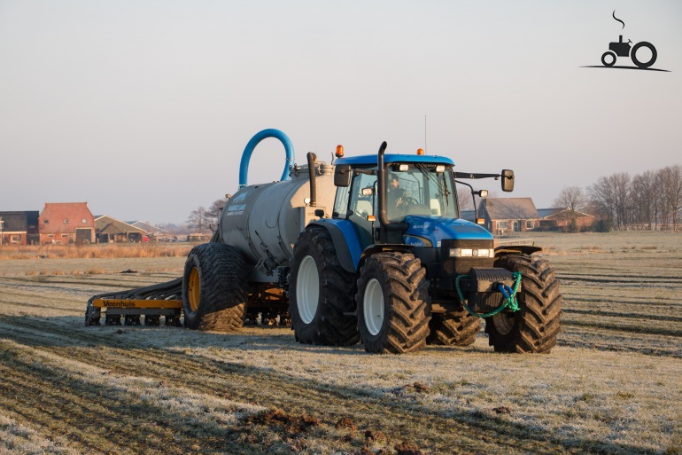 Foto New Holland TM 140 #955659