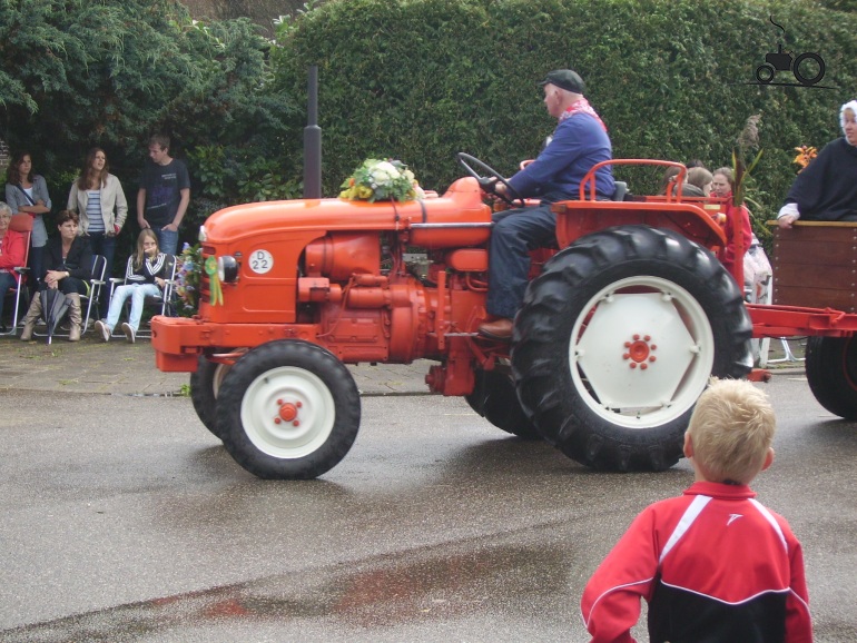 Renault D22 France Tracteur image 533550