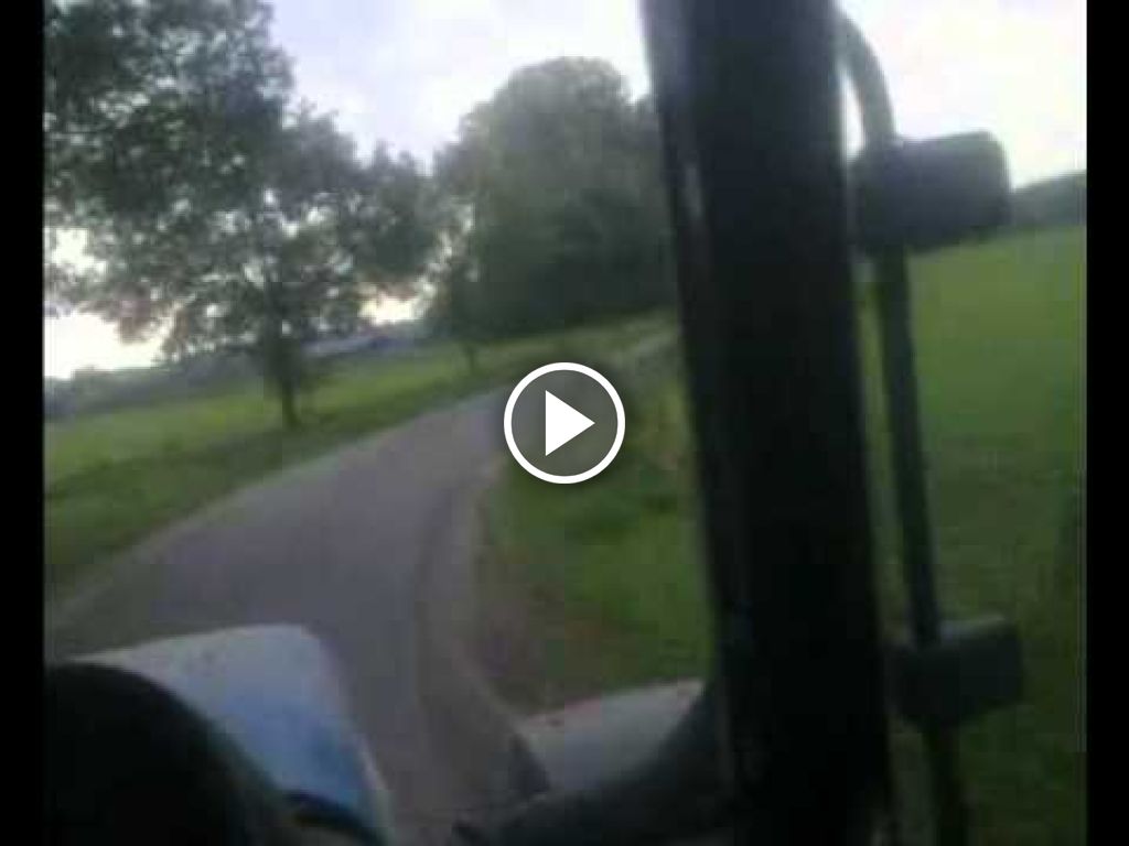 Wideo New Holland 8560