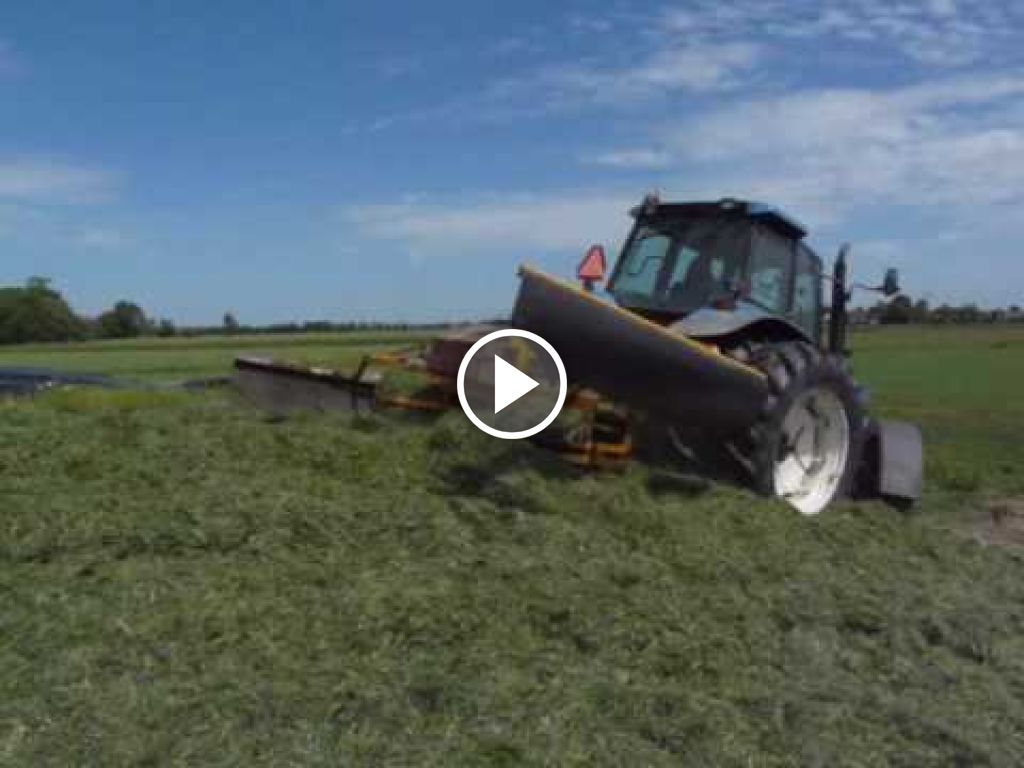 Wideo New Holland 8160