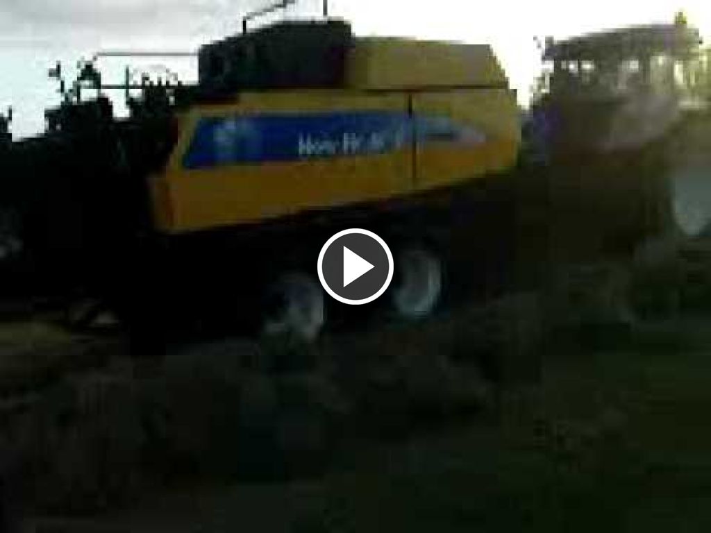 Wideo New Holland T 7500