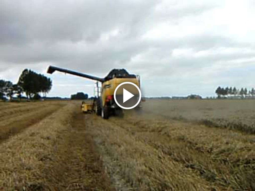 Wideo New Holland CX 820
