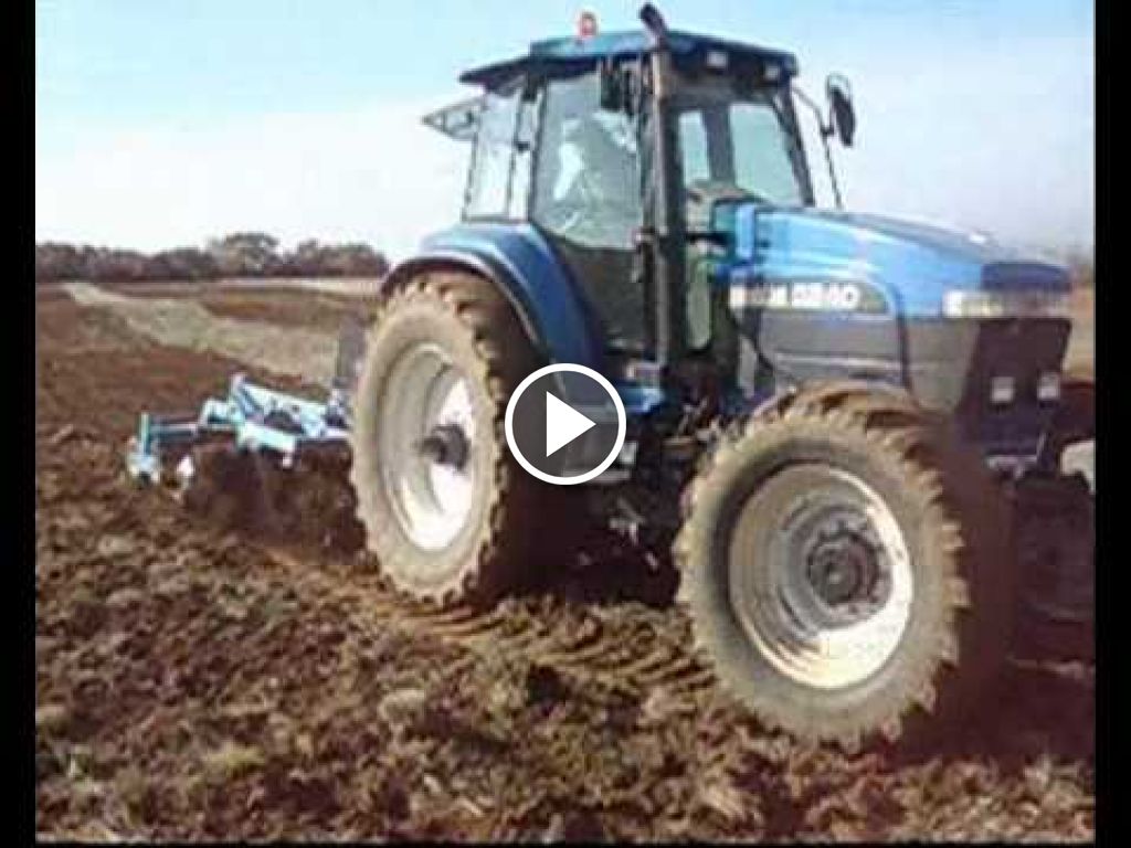 Wideo New Holland G 240
