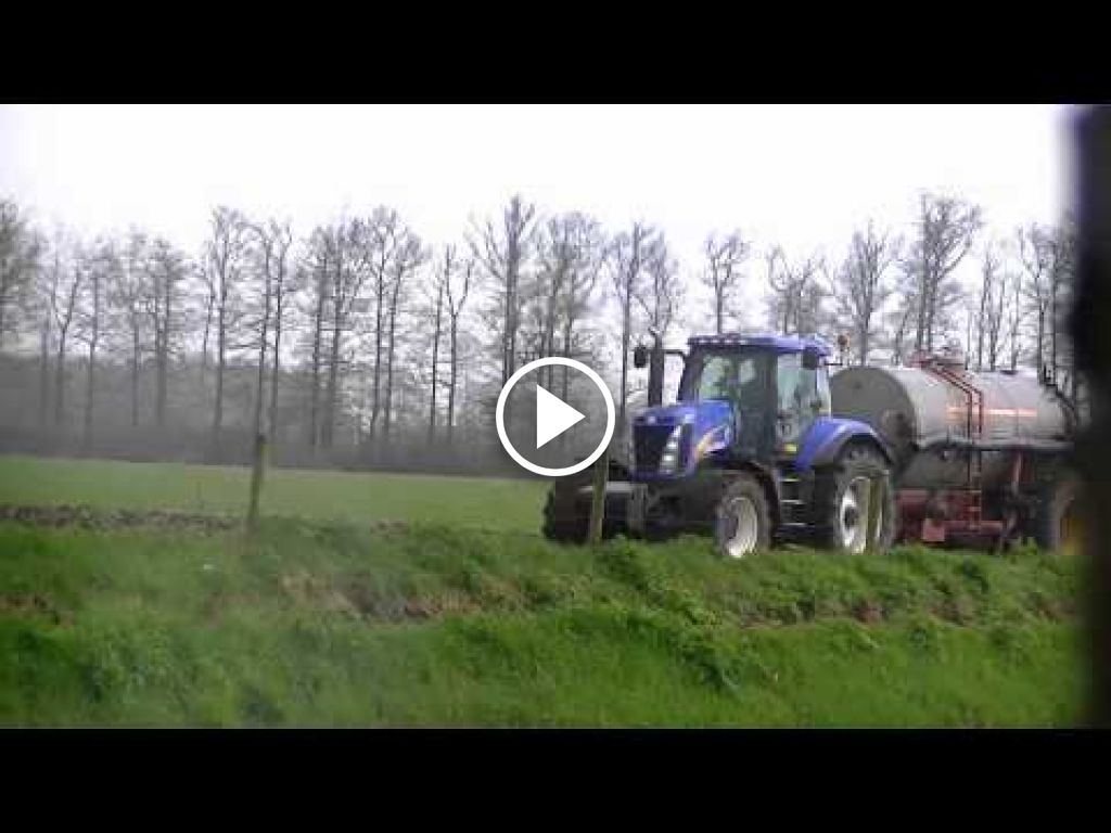 Wideo New Holland T 8020