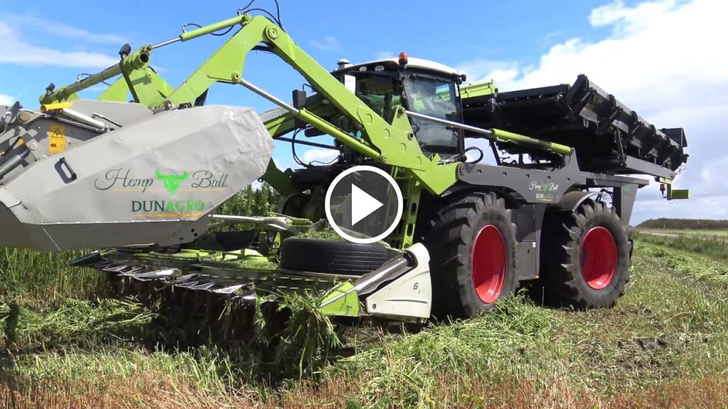 Wideo Claas Xerion 4000