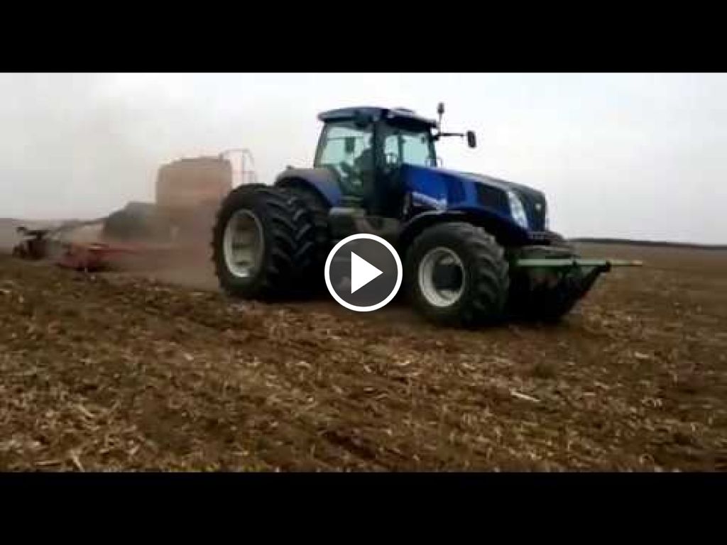 Wideo New Holland T 8.390