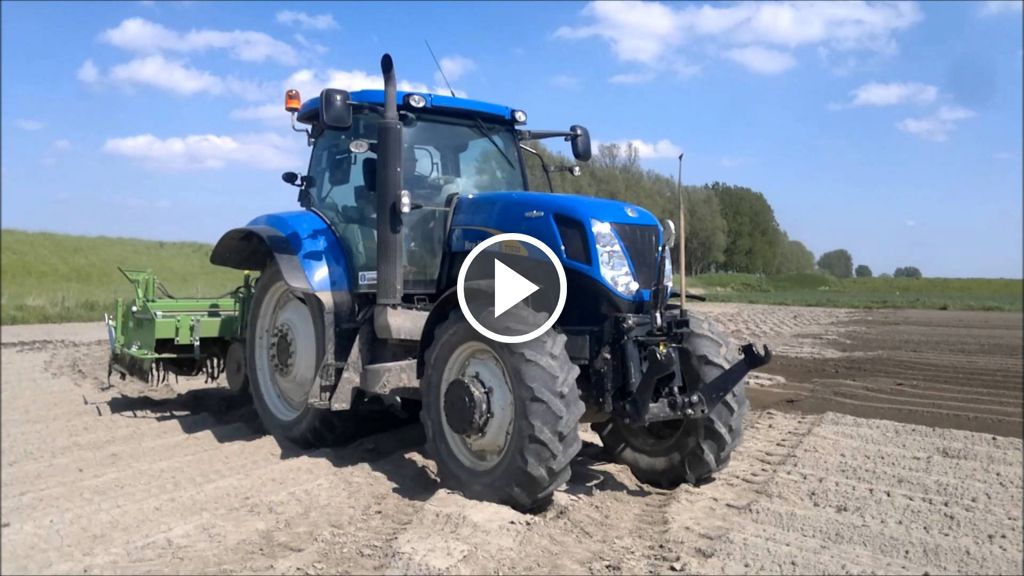 Wideo New Holland T 7030