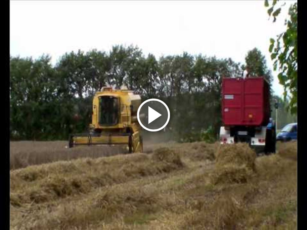 Wideo New Holland TX 63