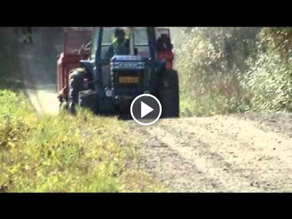 Video Ford 8700