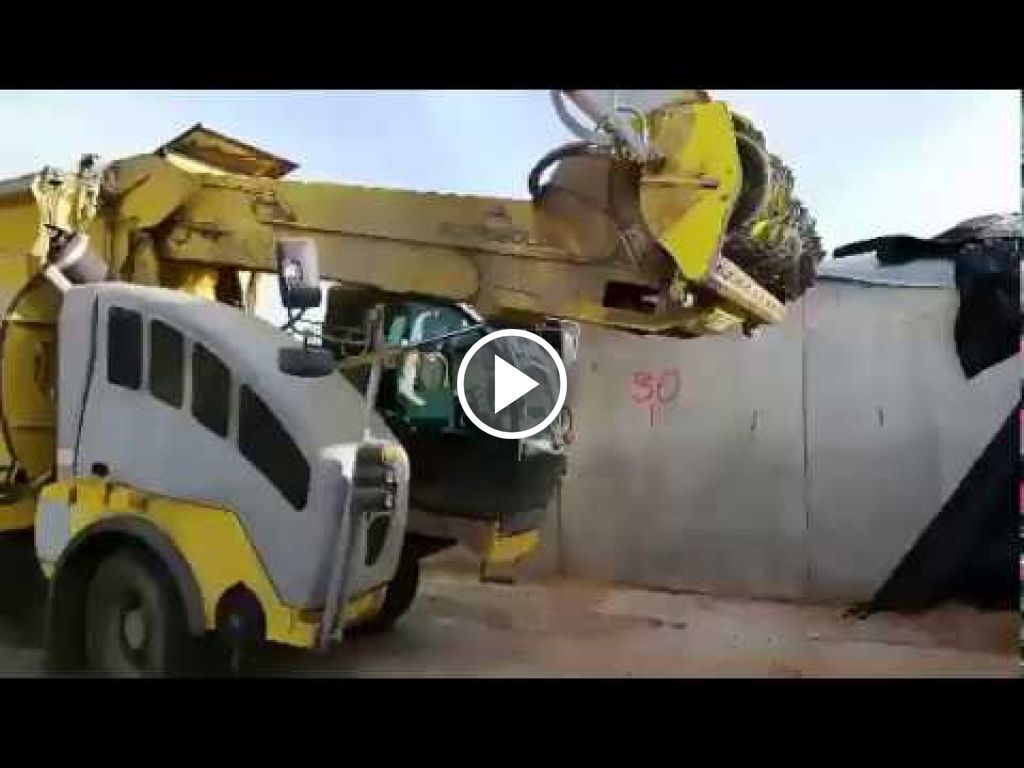 Wideo Onbekend Tractor