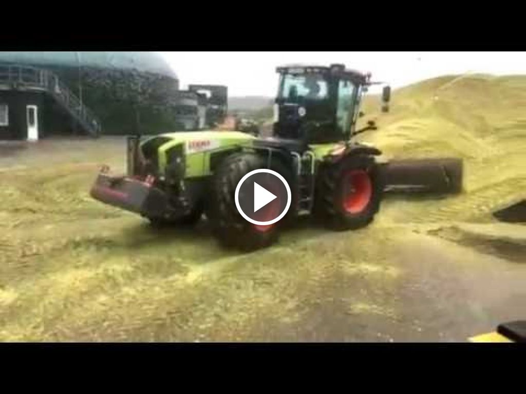 Video Claas Xerion 3800 VC