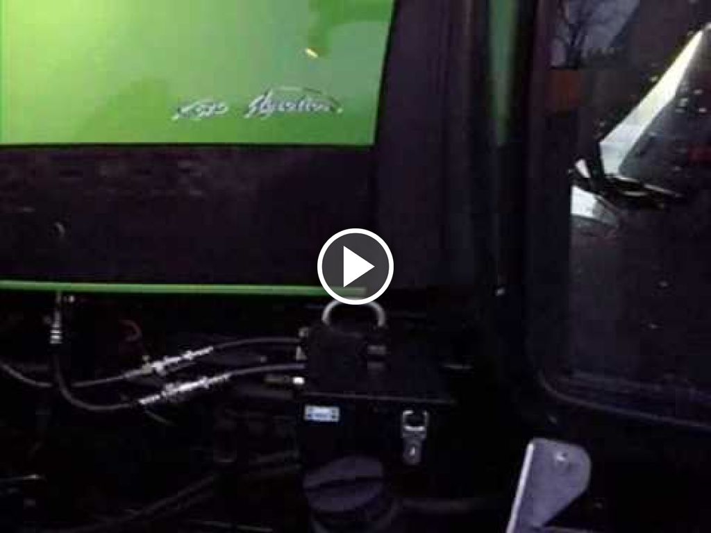 Videó Deutz-Fahr Agrotron K 610