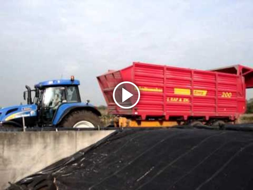 Wideo New Holland FR 9040