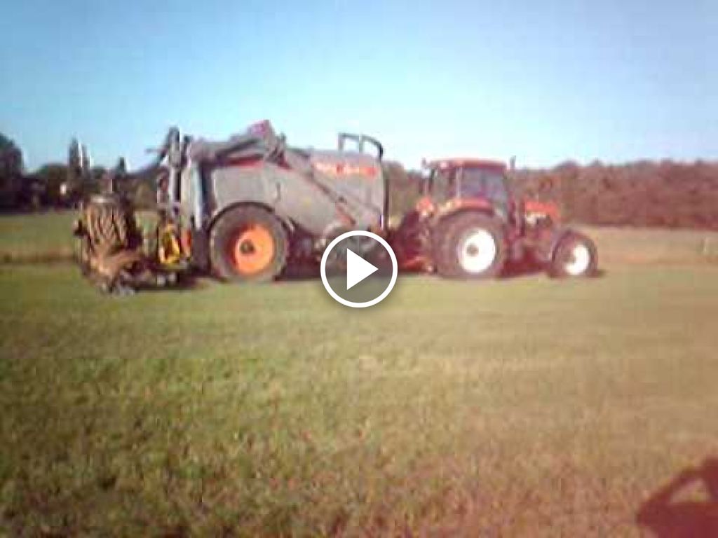 Video New Holland 8670