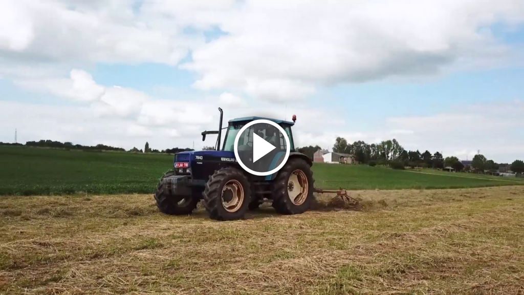 Video New Holland 7840