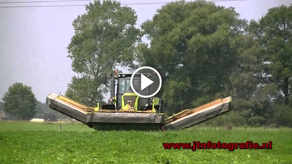 Wideo Claas Axion 850