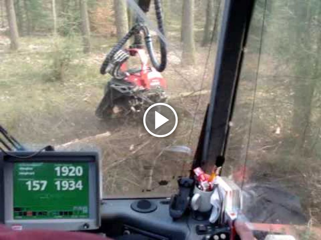 Video Valmet bosbouw harvester