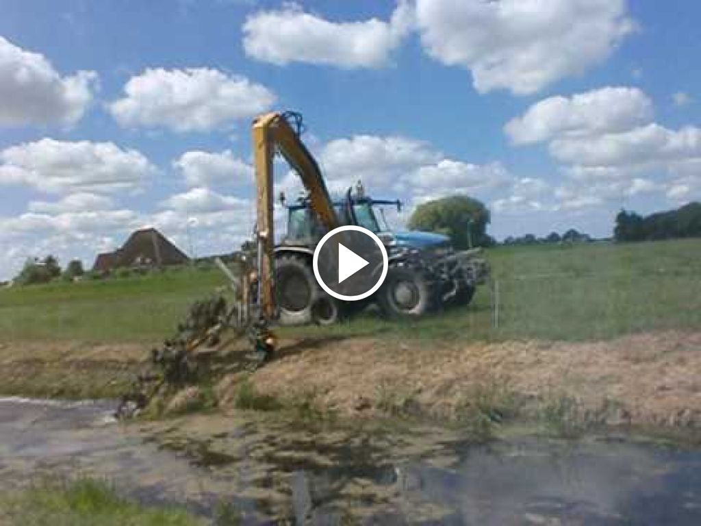 Video New Holland 8560