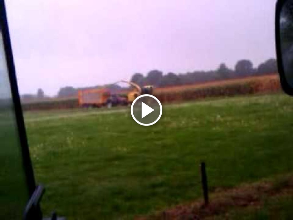 Wideo New Holland FX 48