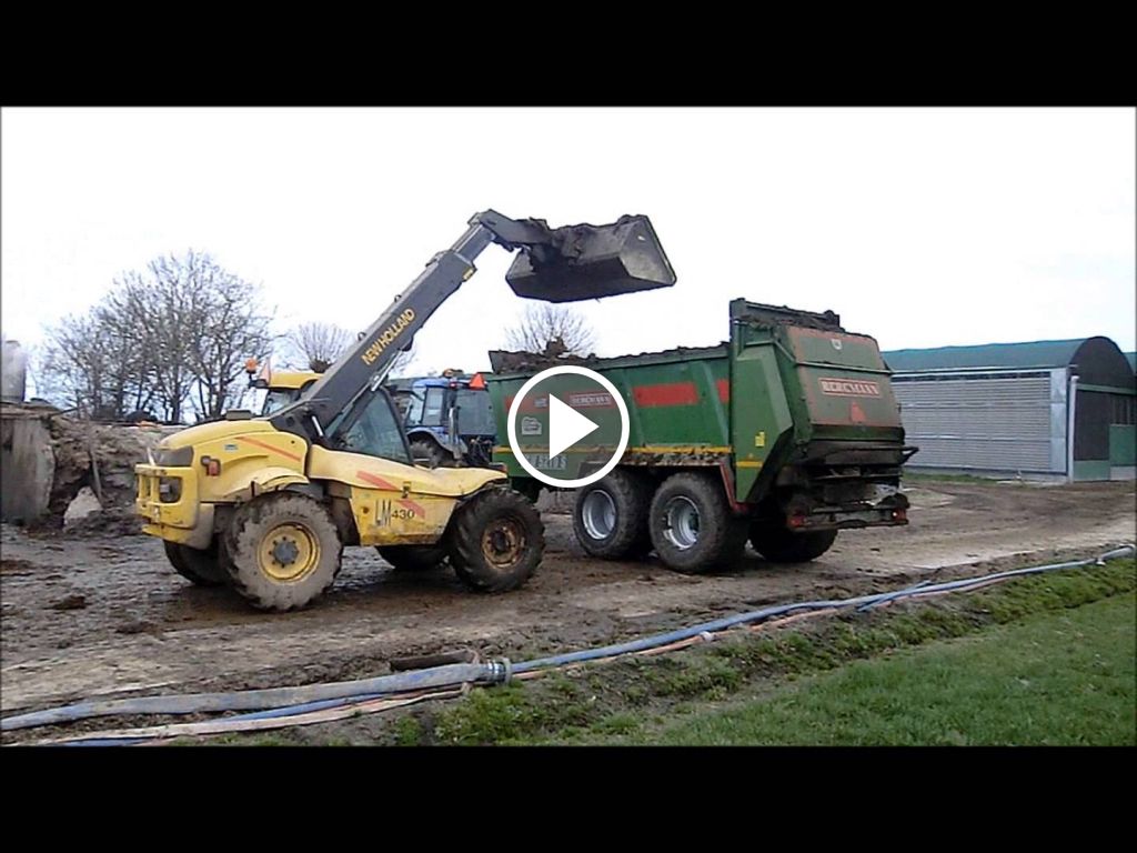 Wideo New Holland TM 165