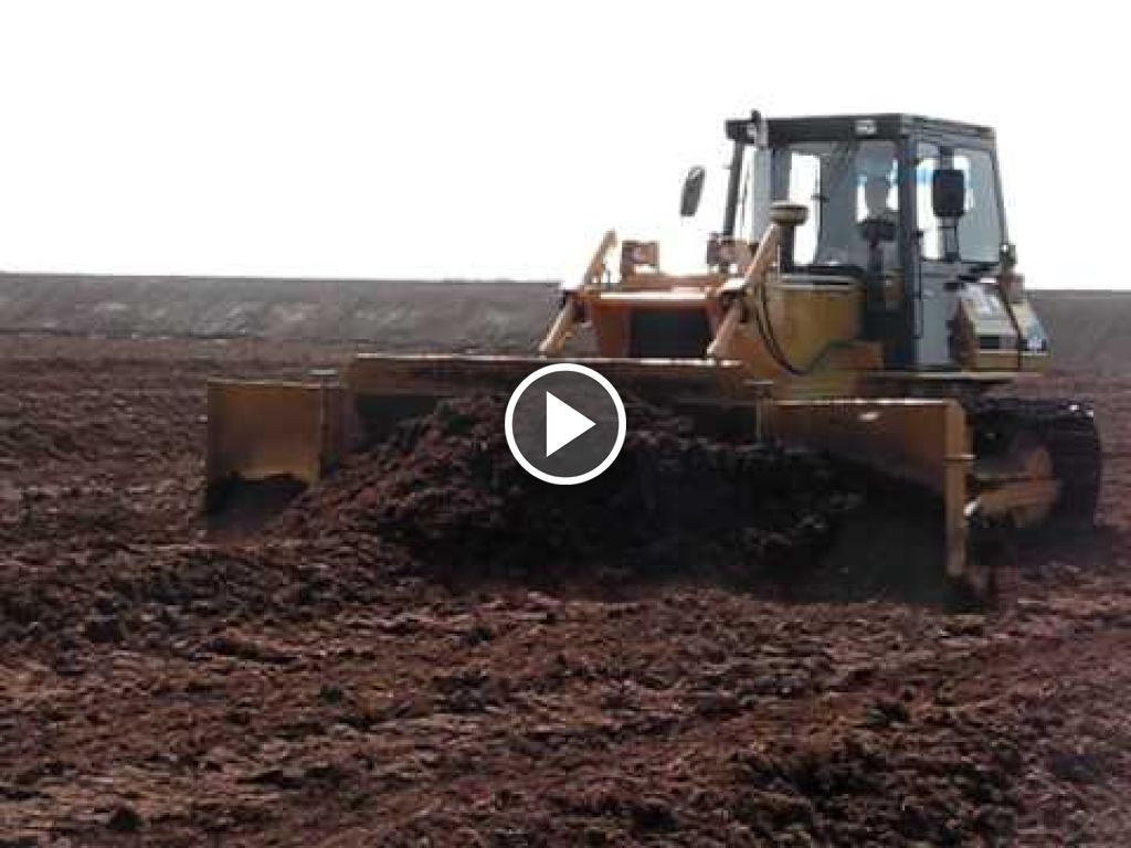 Video Komatsu bulldozers