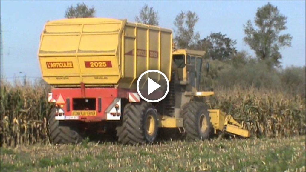 Wideo New Holland 2405
