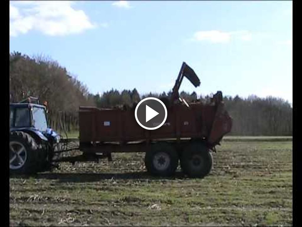 Wideo New Holland TL 90