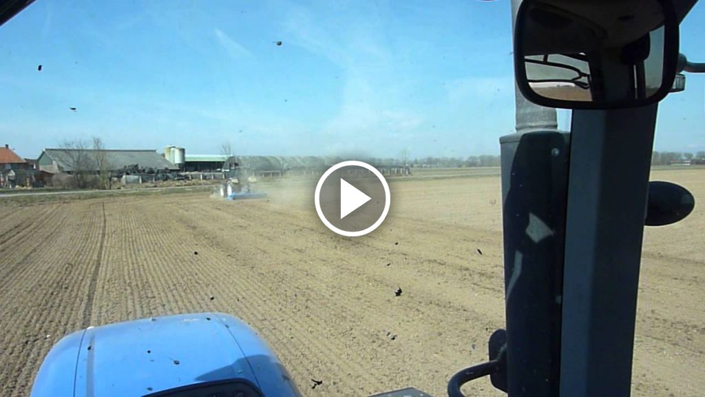 Video New Holland 8340