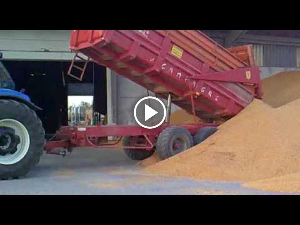 Video New Holland T 8040