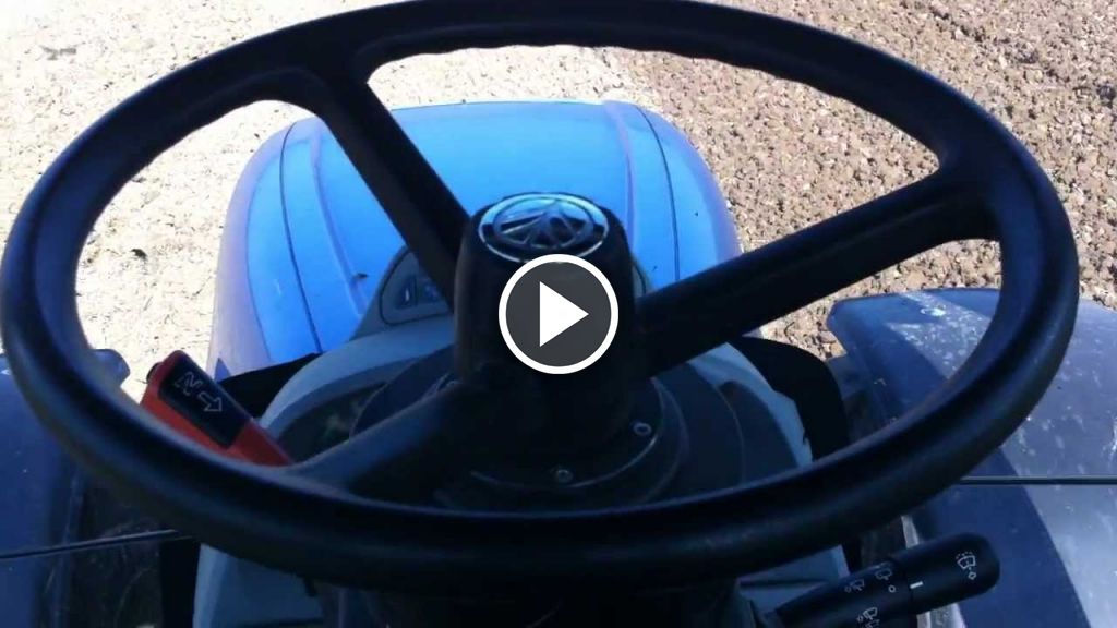 Video New Holland T 7030