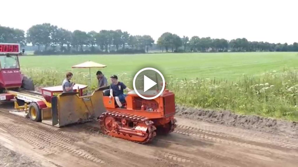 Wideo Allis-Chalmers M