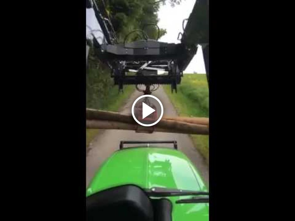 Video Deutz-Fahr Agrofarm 85