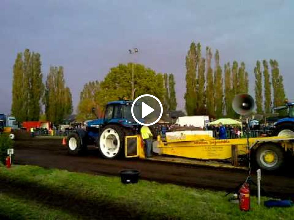 Wideo New Holland 8670