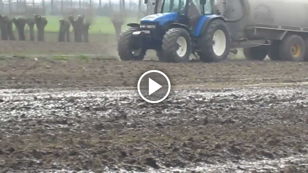 Wideo New Holland TM 130