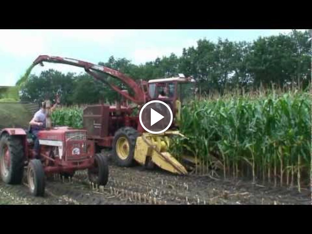 Wideo New Holland 1880