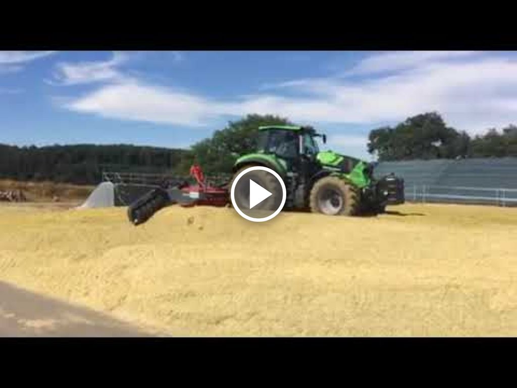 Wideo Deutz-Fahr Agrotron 7250